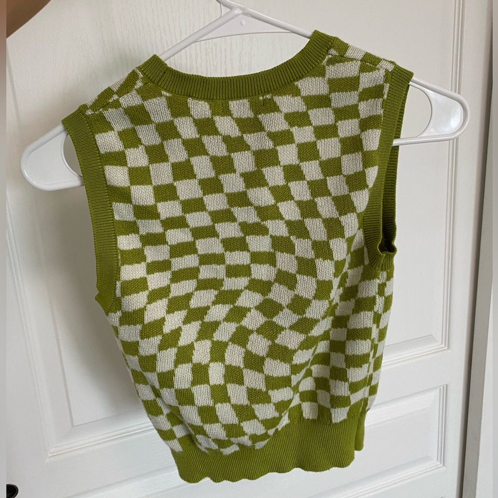 Cute checkered green and white vest!